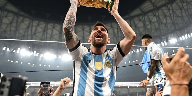 Messi đã chinh phục được trái tim hàng triệu người hâm mộ bàng tài năng và tính cách của mình