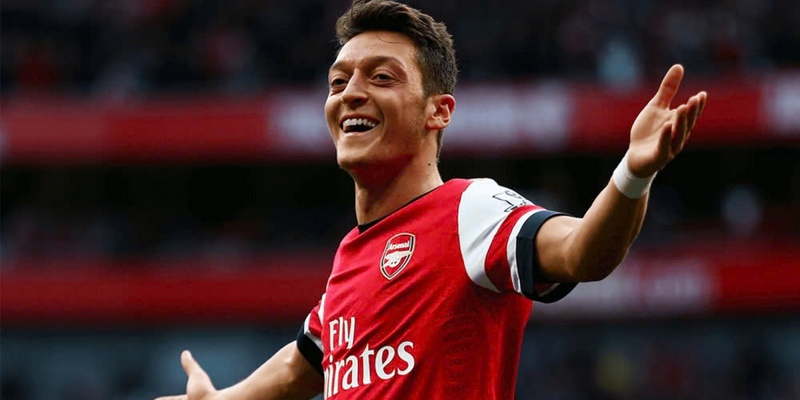 Mesut Ozil là cầu thủ rất được yêu quý tại CLB Arsenal